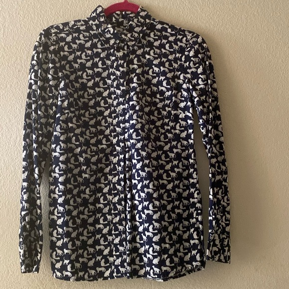 Gap size XS button up navy shirt with white cats - Picture 6 of 8